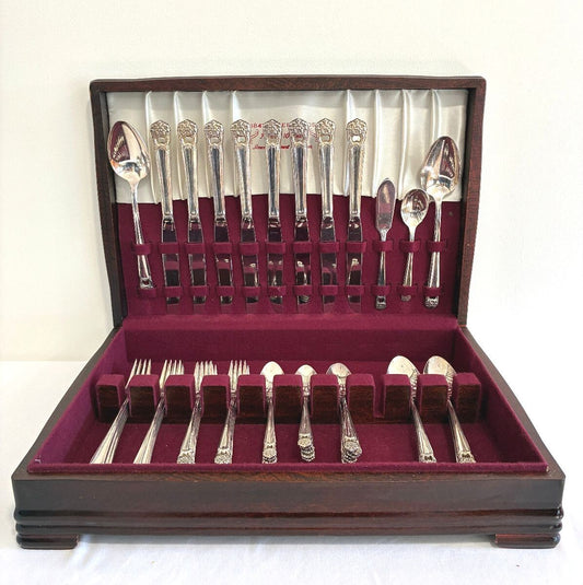 Rogers Bros "Eternally Yours" Silverplate Flatware Set, 52 Pieces With Chest