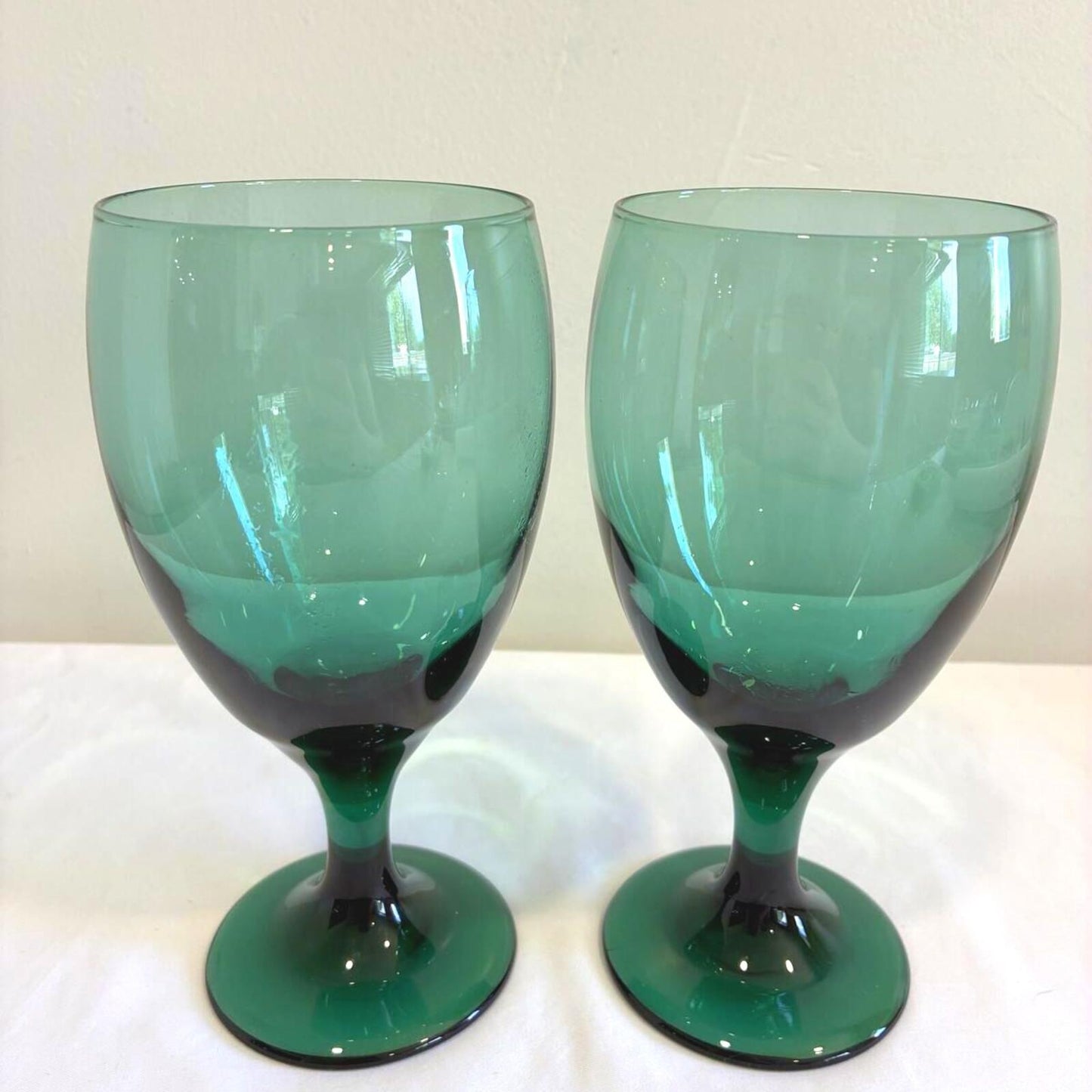 Vintage Emerald Green Water Goblets Set of 2 Mid Century Glassware