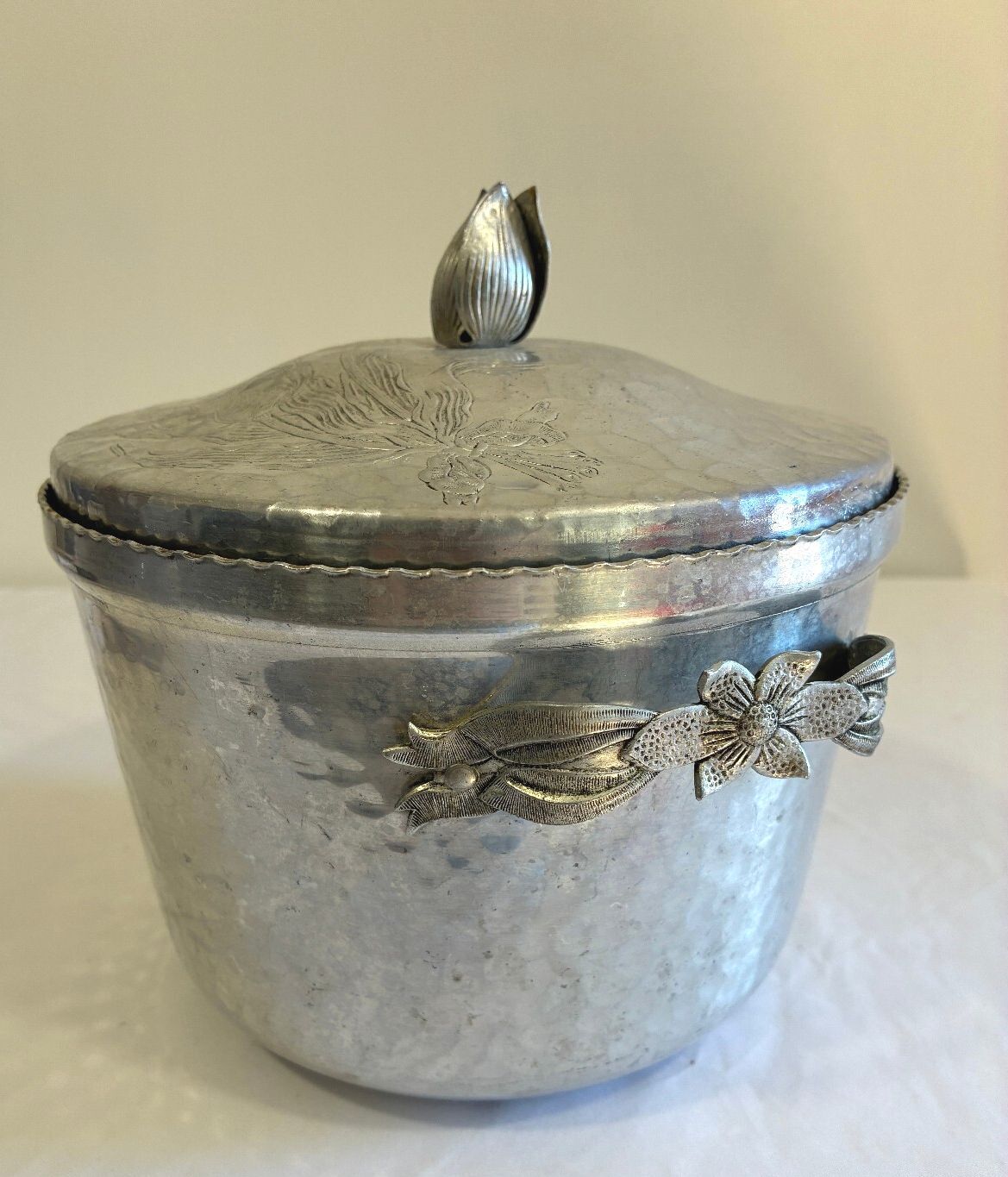 Vintage Hammered Aluminum Lidded Ice Bucket | Tulip Finial Floral Handles
