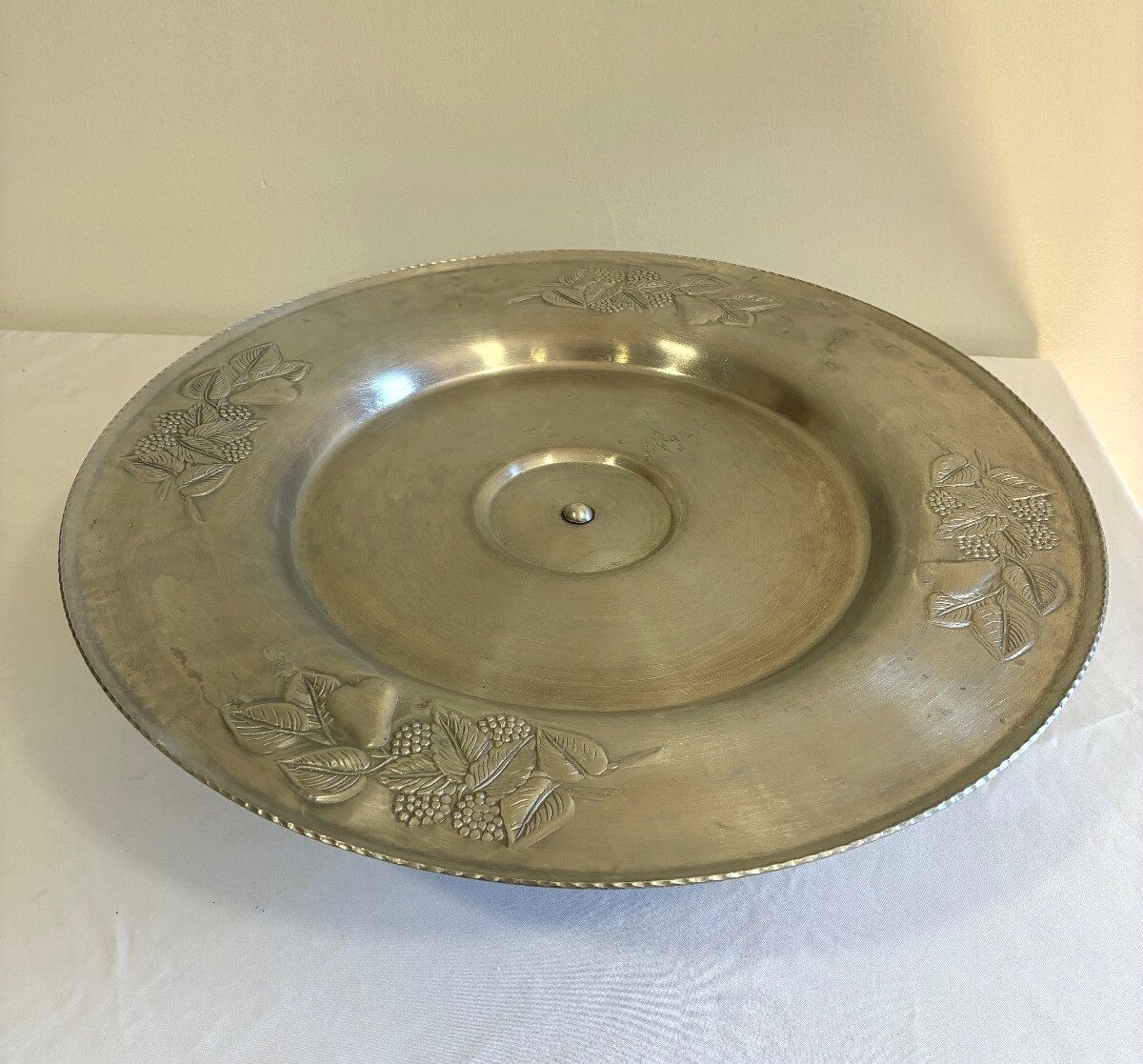 Vintage Everlast Aluminum Lazy Susan, Hand Wrought Pedestal Serving Tray, 15"